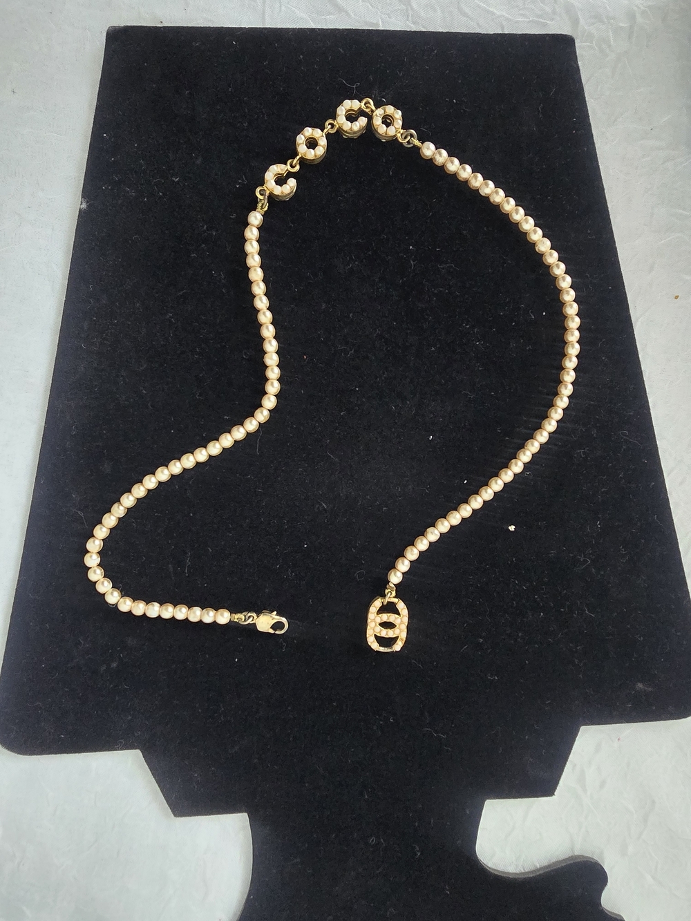 CHANEL Vintage Pearl Necklace - Picture 9 of 11